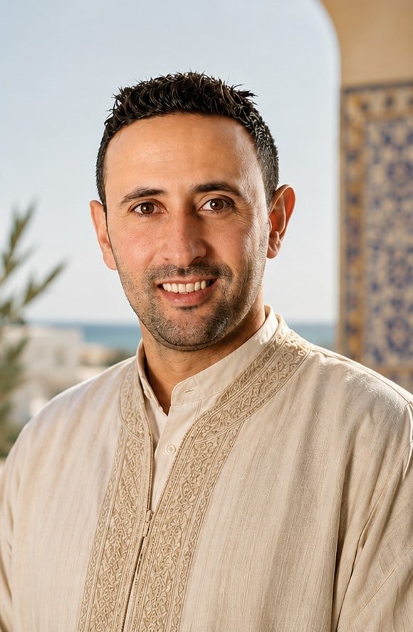 Portrait of Dr. Brahim Gargouri, who connects MediPlanta’s Tunisian botanical sourcing with worldwide natural ingredient markets.